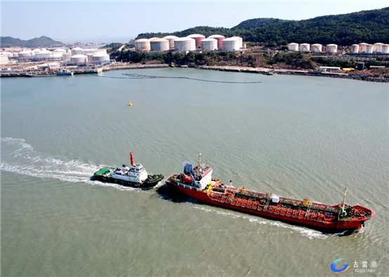 X: Zhengjp微信公众号.公司宣传报道报送汇总5报送集团5-1-9，福海创福海创宣传报道报送2篇（福海创邻二甲苯货轮新年启航，奔赴台湾开启新征程；福海创党委委员、副总经理王超明到倒班宿舍调研)福海创+福海创邻二甲苯货轮新年启航，奔赴台湾开启新征程福海创+福海创邻二甲苯货轮新年启航，奔赴台湾开启新征程.jpg